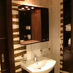 Petit Palais Hotel 2*