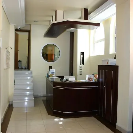 Hotel Petit Palais 2*