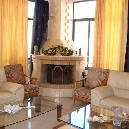 佩缇特帕拉斯酒店 酒店