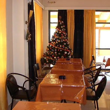 Otel Petit Palais 2*