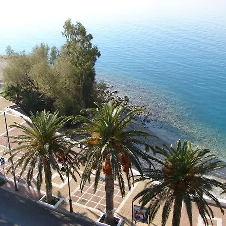 佩缇特帕拉斯酒店 2*