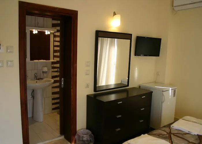 Hotel Petit Palais 2*