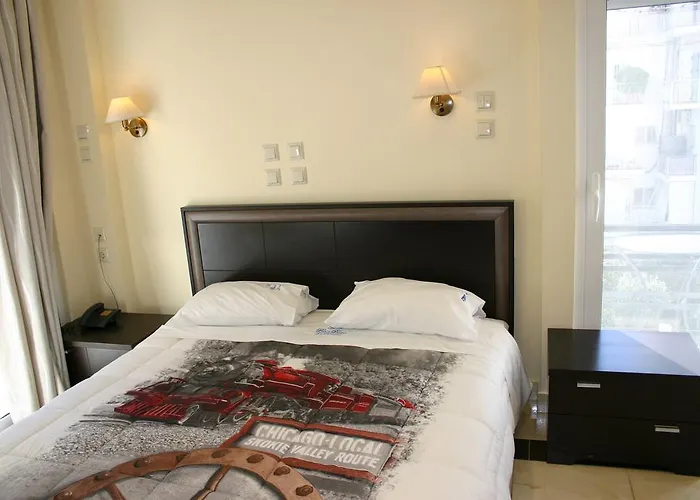 Petit Palais Hotel 2*