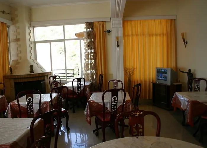 Hotel Petit Palais 2*