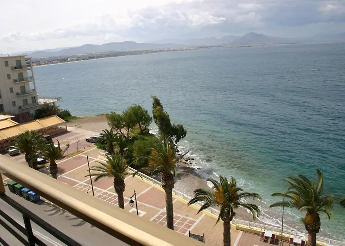 佩缇特帕拉斯酒店