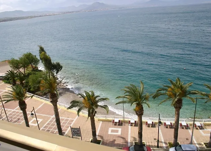 Petit Palais Hotel 2*